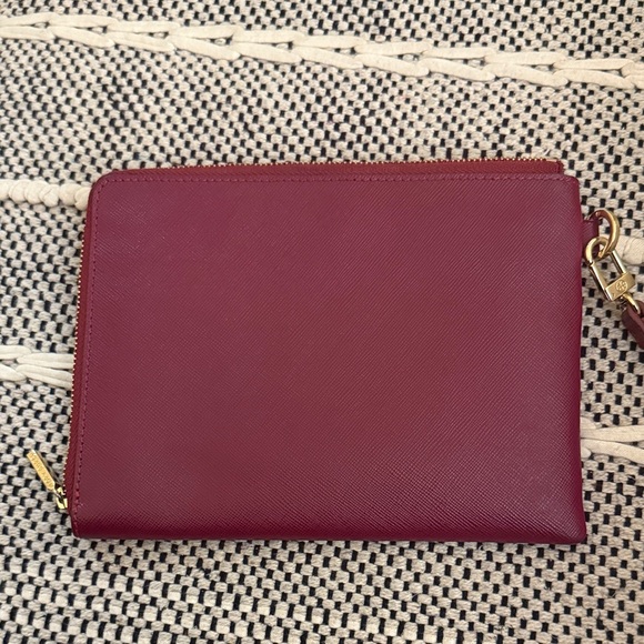 Tory Burch Two-Tone Wristlet in Pink and Burgundy - Picture 5 of 6